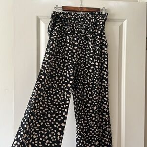 NWT Francesca’s pants